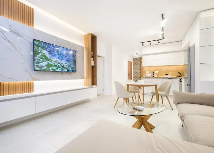 Bright & Spacious Central Plovdiv Apartments With Free Parking