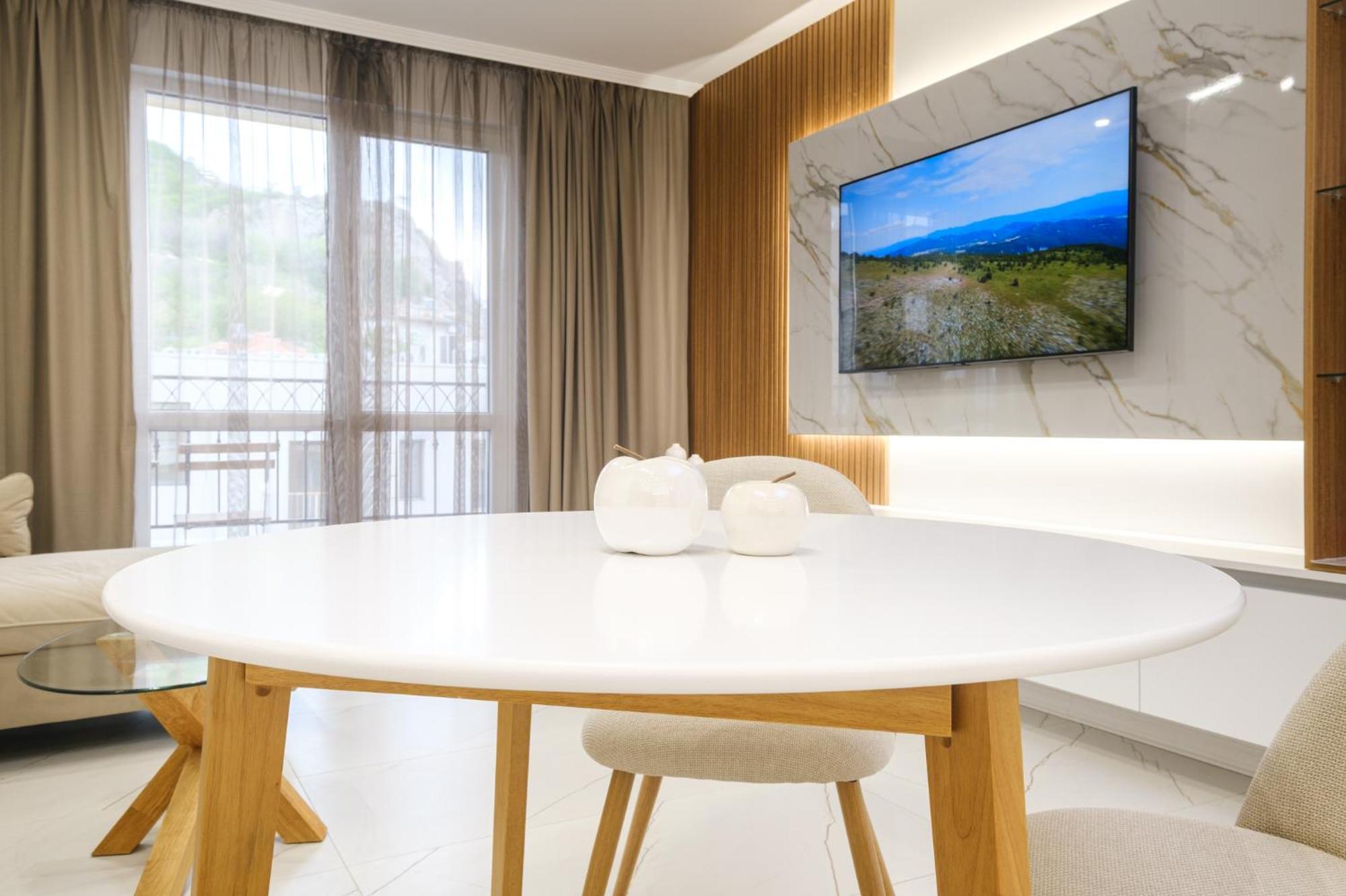 Apartament Bright & Spacious With Free Parking Płowdiw