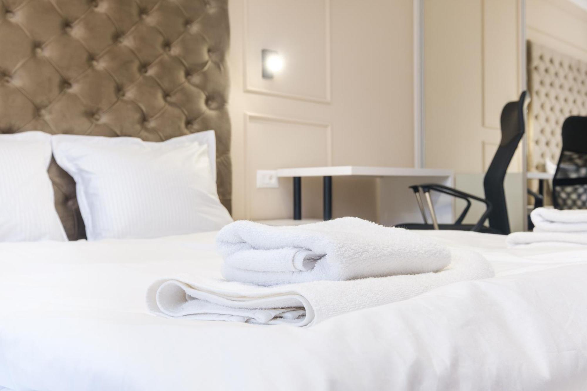 Bright & Spacious With Free Parking * Пловдив