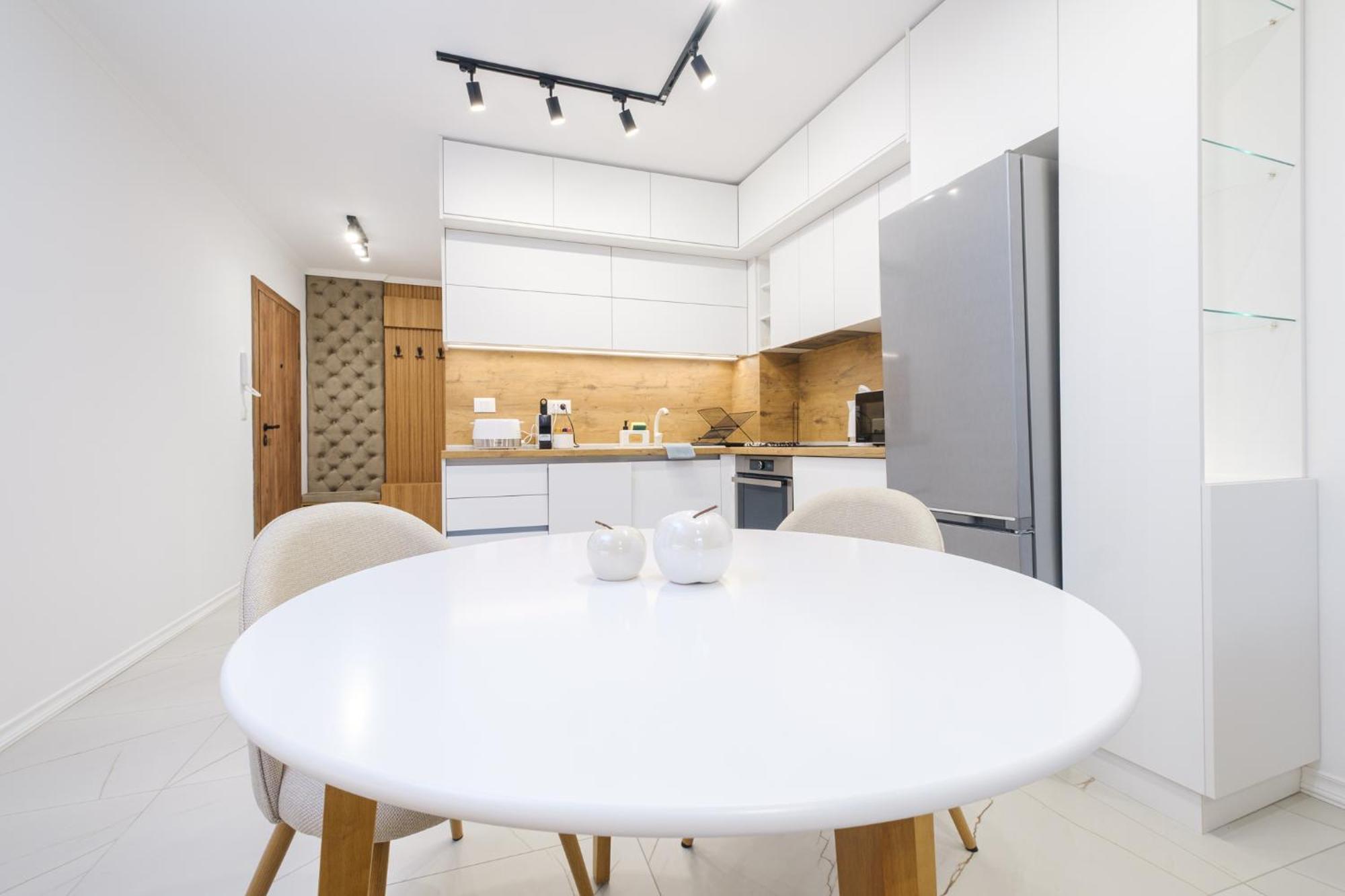 Bright & Spacious With Free Parking Апартаменти Пловдив